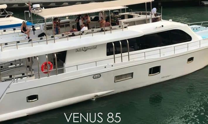 85 venus yacht