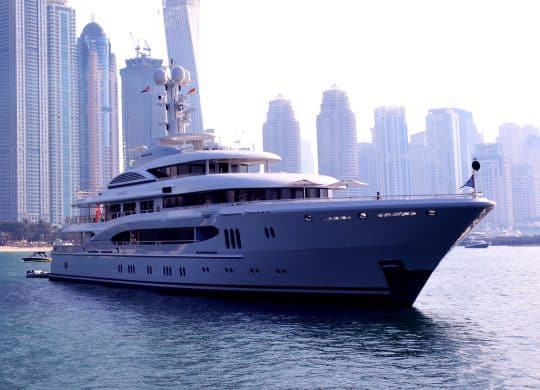 Yacht sailing in Dubai